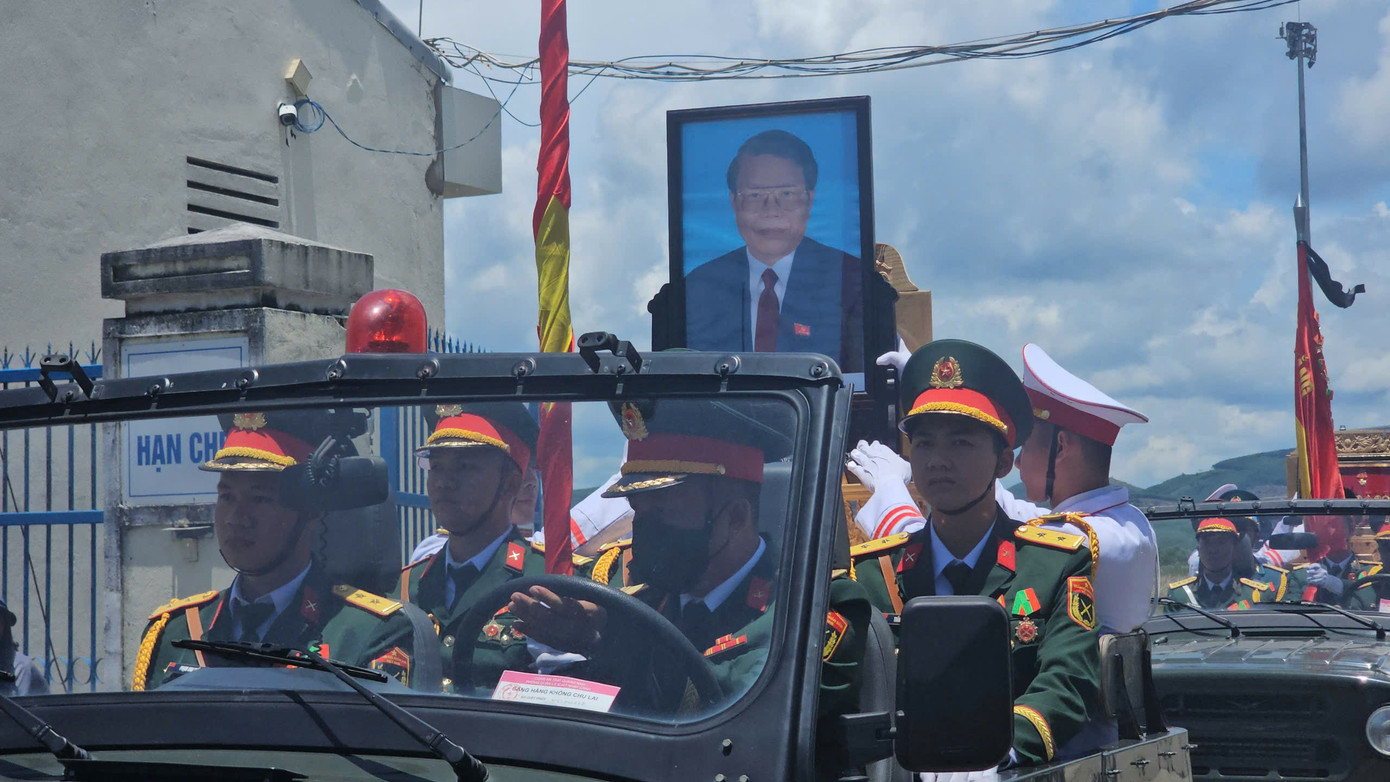 Dự kiến khoảng 12h30 cùng ngày, linh xa sẽ di chuyển trên Quốc lộ 1A qua thành phố Quảng Ngãi. Dự kiến khoảng 12h30 cùng ngày, linh xa sẽ di chuyển trên Quốc lộ 1A qua thành phố Quảng Ngãi.