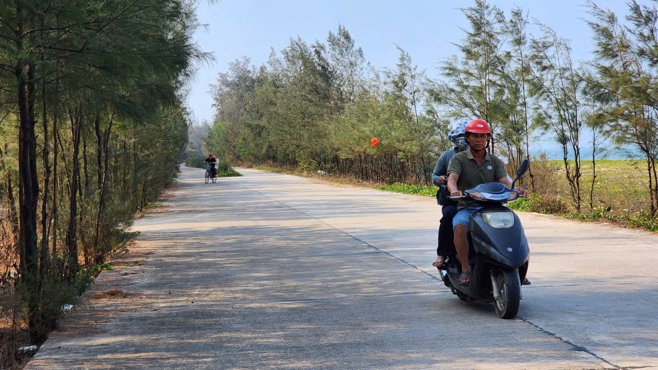 Tuyến đường đường Khu dịch vụ Trùng Dương – Trạm Biên phòng Đức Lợi.