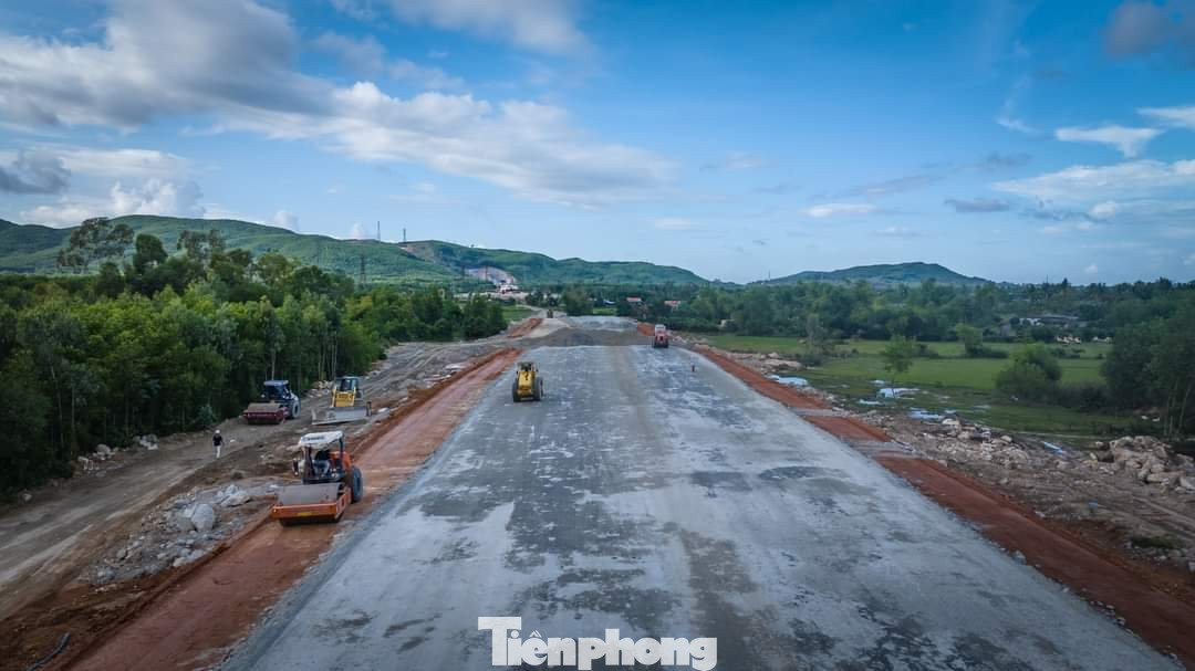 Đến nay Quảng Ngãi vẫn còn 69 hộ dân chưa thống nhất nhận tiền bồi thường, bàn giao mặt bằng.