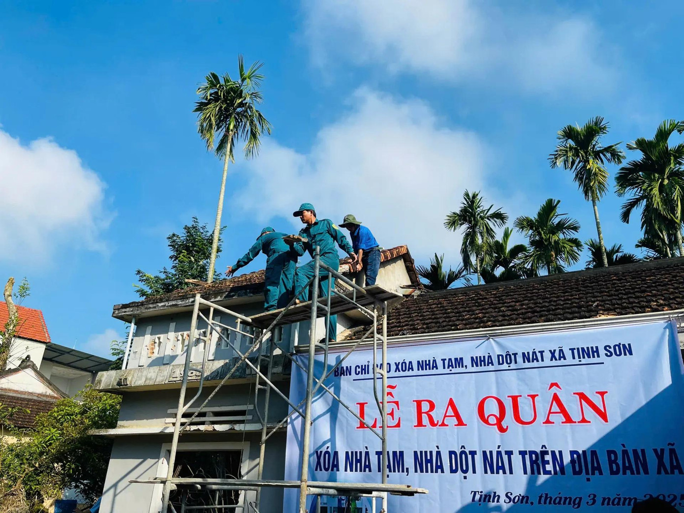 Các địa phương ở Quảng Ngãi đang khẩn trương thực hiện chương trình xóa nhà tạm, nhà dột nát.