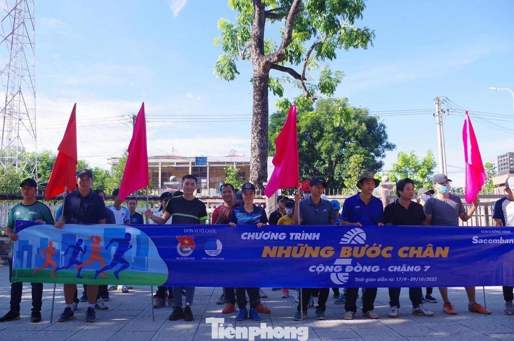 Chương trình "Những bước chân vì cộng đồng". Chương trình "Những bước chân vì cộng đồng".
