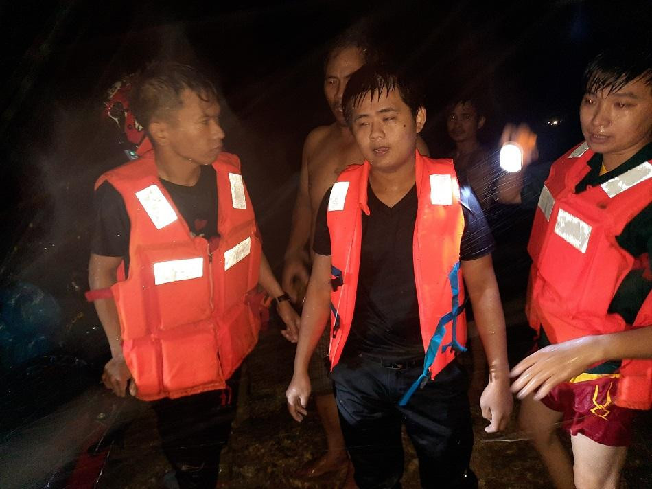 Hiện sức khỏe cả hai đã ổn định.