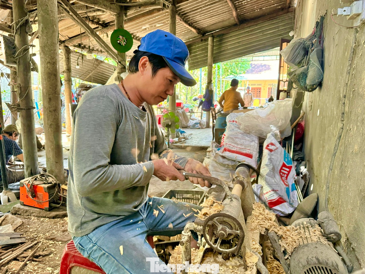 Theo lãnh đạo xã Tịnh Minh (huyện Sơn Tịnh), làng rèn Minh Khánh được Cục Sở hữu trí tuệ Việt Nam chứng nhận nhãn hiệu tập thể. Tỉnh Quảng Ngãi công nhận đây là Làng nghề truyền thống. Sản phẩm từ làng nghề cũng đạt OCOP 3 sao. Hiện có khoảng 60 hộ gắn bó với nghề rèn.