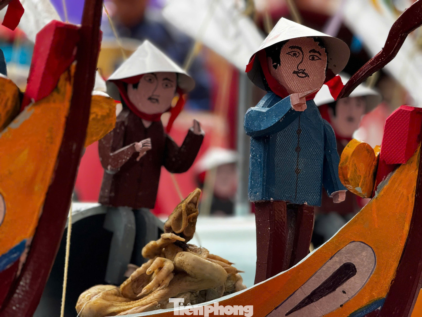 Đây là nghi lễ mang đậm tính nhân văn của người dân Lý Sơn - cúng thế cho người sống để cầu mong bình an cho người lính Hoàng Sa trước khi lên đường làm nhiệm vụ. Ảnh: Nguyễn Ngọc.