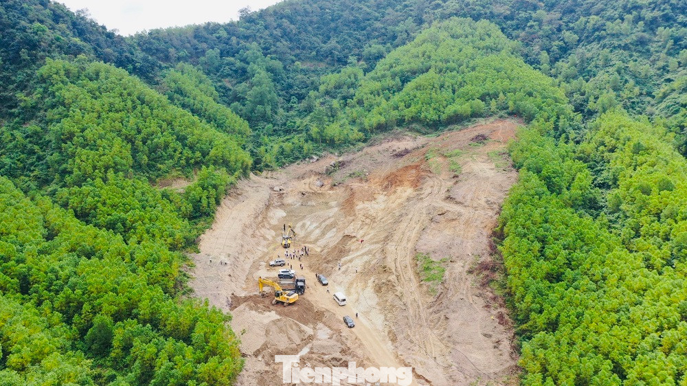 Điểm thi công tại hầm số 2, xã Phổ Cường, thị xã Đức Phổ.