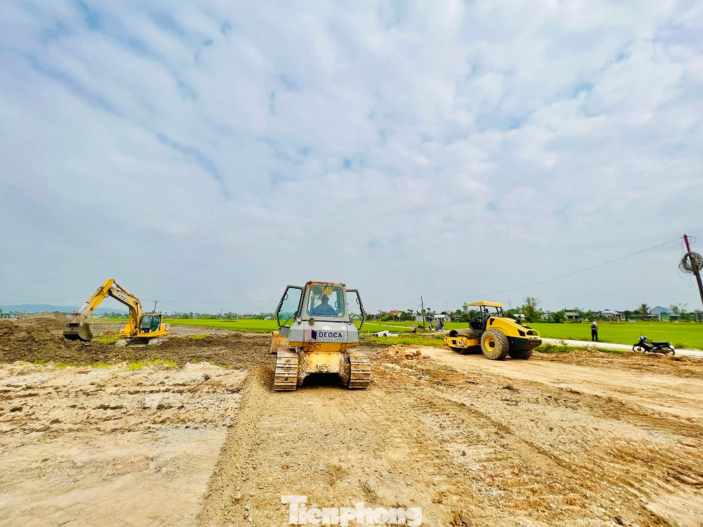 Triển khai thi công dự án cao tốc Quảng Ngãi - Hoài Nhơn đoạn qua huyện Mộ Đức.