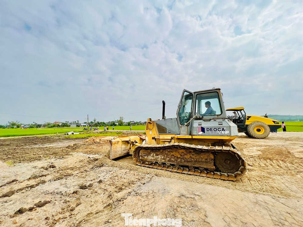 Triển khai thi công dự án cao tốc Quảng Ngãi - Hoài Nhơn đoạn qua huyện Mộ Đức.