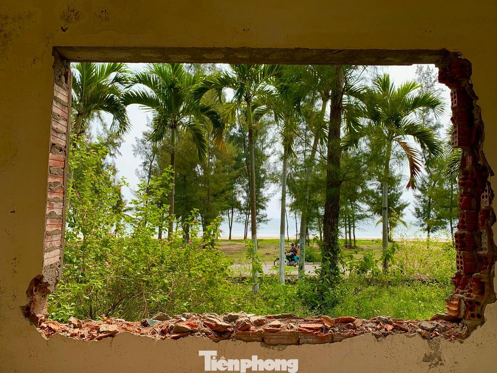 “Doanh nghiệp chậm triển khai thi công một phần cũng là do năng lực nhà đầu tư, một phần do vướng mắc cơ chế đất đai qua các thời kỳ còn có nhiều bất cập”, ông Chính nói thêm.