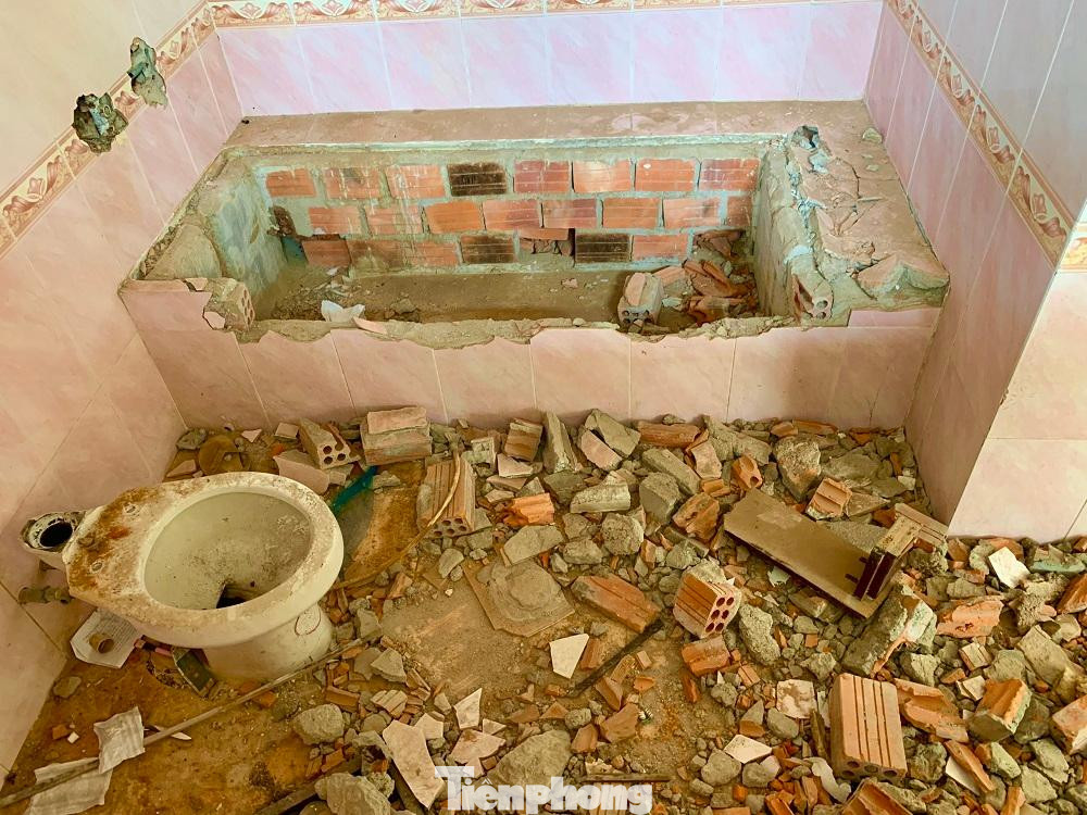 Sở Kế hoạch và Đầu tư đã cấp Giấy chứng nhận đăng ký đầu tư đối với dự án, tiến độ thực hiện của dự án với hai giai đoạn gồm: Giai đoạn 1 (năm 2010 - tháng 6/2019) và giai đoạn 2 (từ tháng 7/2019 - tháng 6/2020) hoàn thành và đưa vào khai thác. Tuy nhiên, dự án vẫn “án binh bất động” và không biết khi nào mới triển khai xây dựng.