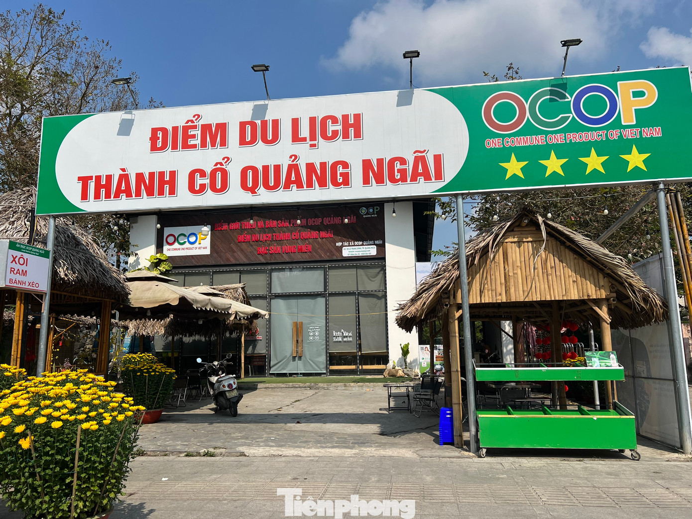 Hiện một quán đã được chuyển công năng thành nơi trưng bày các hiện vật văn hóa, các sản phẩm nông nghiệp đặc trưng của địa phương. Quán còn lại vẫn tiếp tục kinh doanh. Hiện một quán đã được chuyển công năng thành nơi trưng bày các hiện vật văn hóa, các sản phẩm nông nghiệp đặc trưng của địa phương. Quán còn lại vẫn tiếp tục kinh doanh.