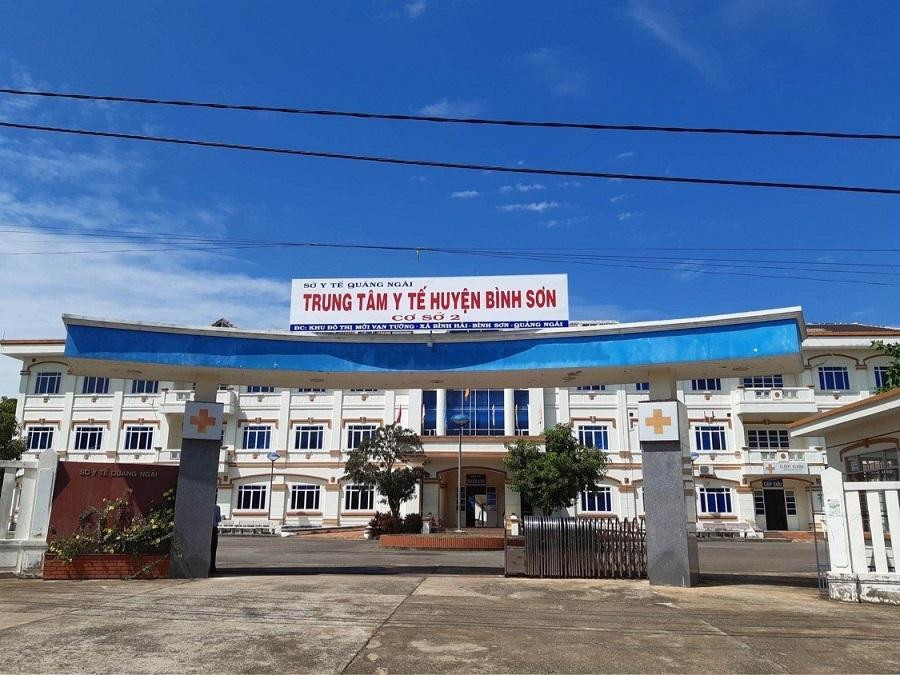 Hiện, cả 5 trường hợp trên đã được chuyển đến điều trị tại Cơ sở 2, Trung tâm Y tế huyện Bình Sơn, tỉnh Quảng Ngãi. Hiện, cả 5 trường hợp trên đã được chuyển đến điều trị tại Cơ sở 2, Trung tâm Y tế huyện Bình Sơn, tỉnh Quảng Ngãi.