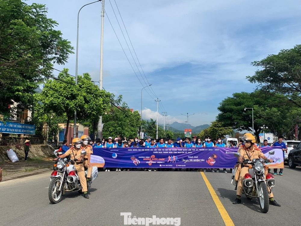 Chương trình "Những bước chân vì cộng đồng" chặng 5. Chương trình "Những bước chân vì cộng đồng" chặng 5.