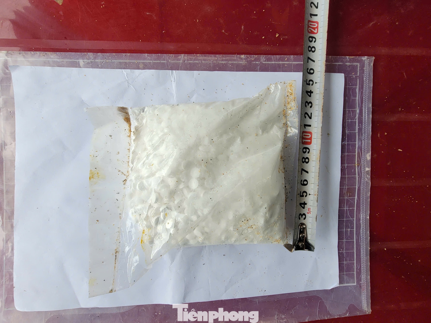 Hơn 3.000 viên nén trôi dạt vào bờ biển Quảng Ngãi được người dân phát hiện không phải ma túy. Hơn 3.000 viên nén trôi dạt vào bờ biển Quảng Ngãi được người dân phát hiện không phải ma túy.