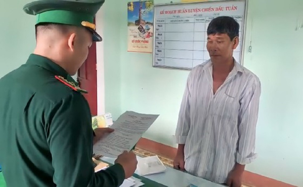 Quảng Ngãi xử phạt 9 thuyền trưởng tàu cá ngắt thiết bị giám sát hành trình.