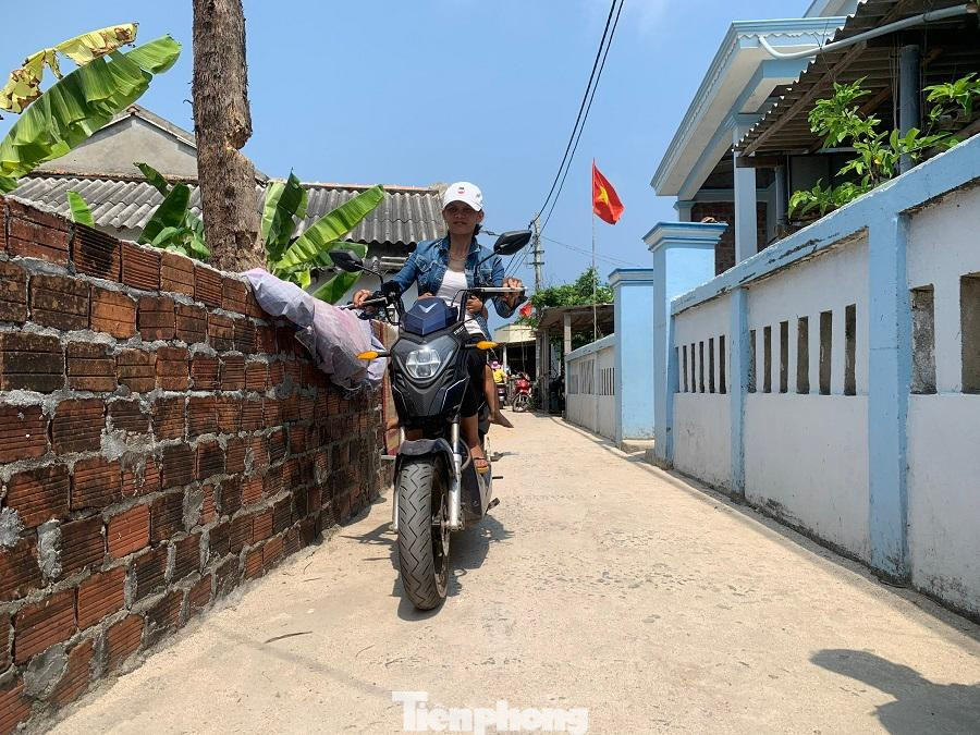 Xe máy điện của Tập đoàn Vingroup tặng cho người dân. Ảnh: Nguyễn Ngọc