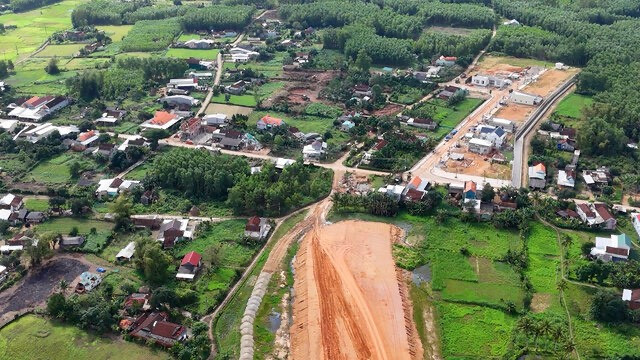 Tương tự tại đoạn qua xã Phổ Phong (thị xã Đức Phổ).