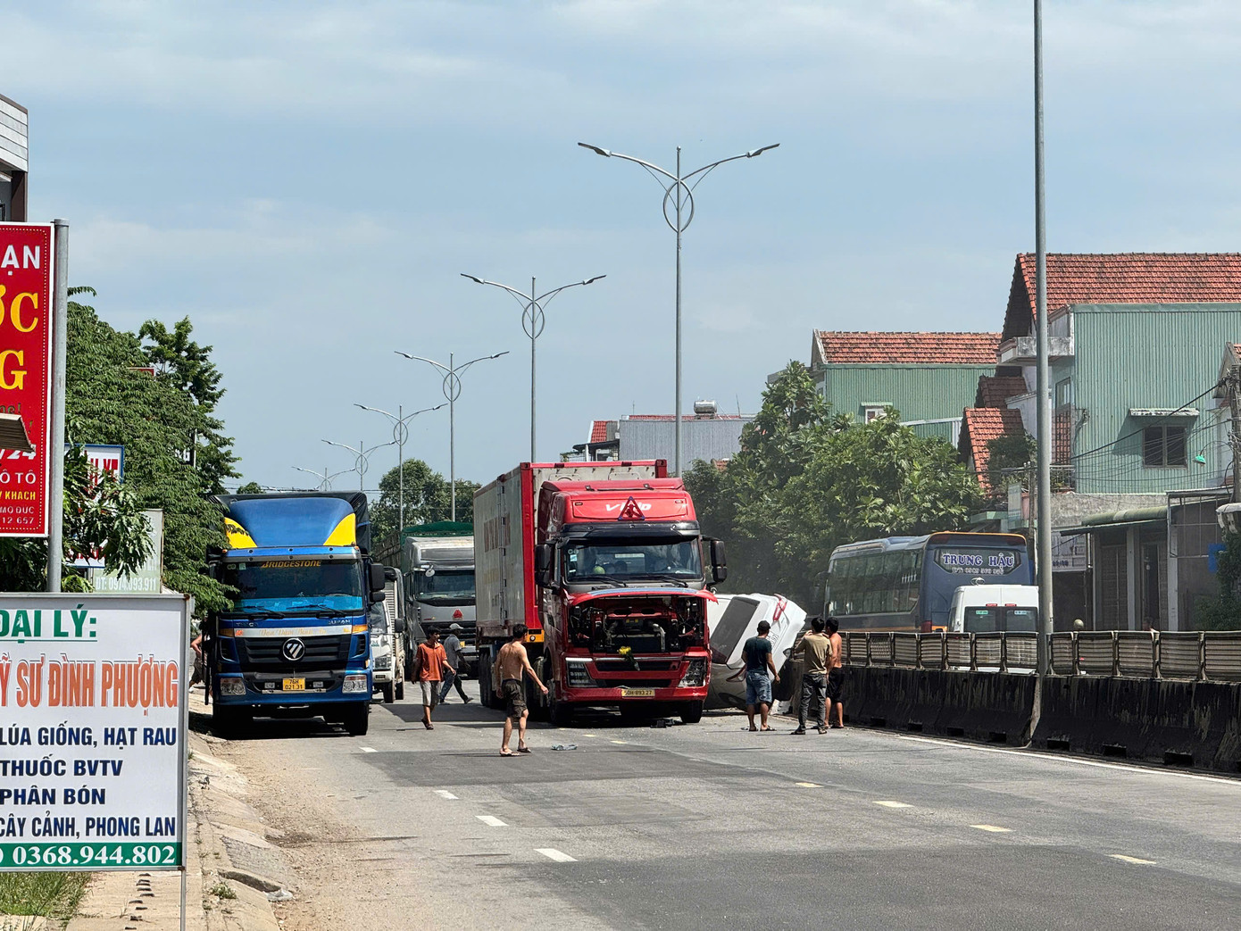 Hiện trường vụ tai nạn. Ảnh: Nguyễn Ngọc Hiện trường vụ tai nạn. Ảnh: Nguyễn Ngọc