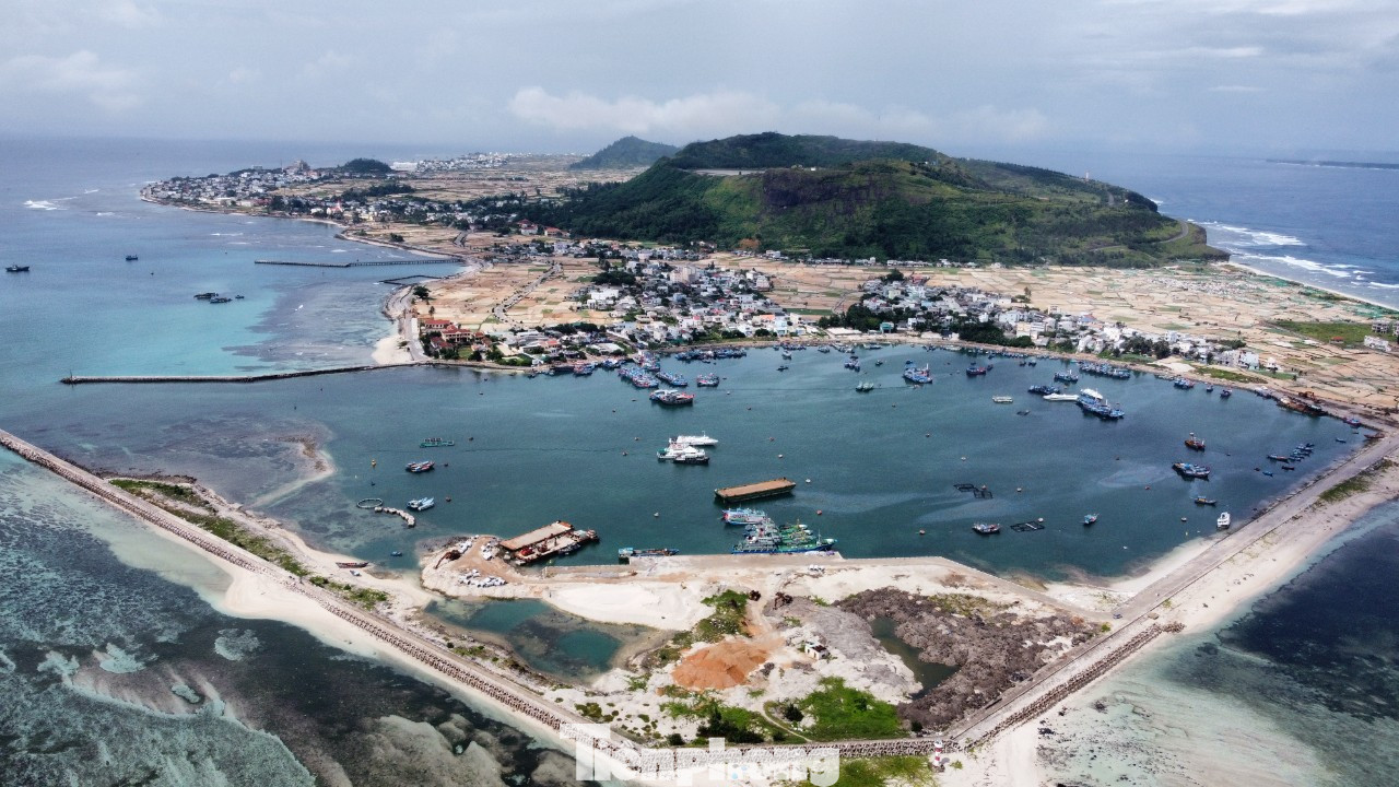 Toàn cảnh công trình dự án Vũng neo trú tàu thuyền Lý Sơn.