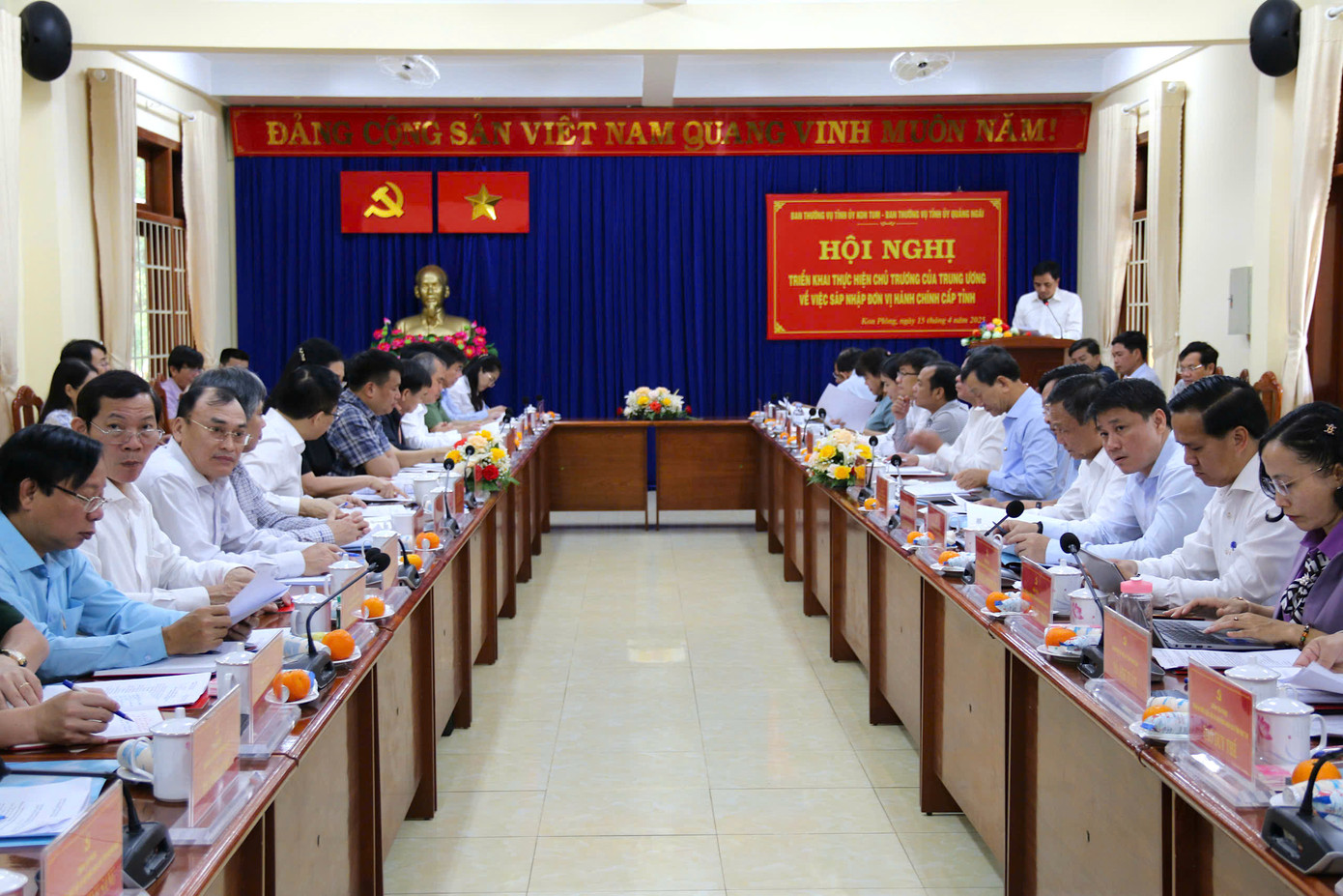 Quang cảnh hội nghị.