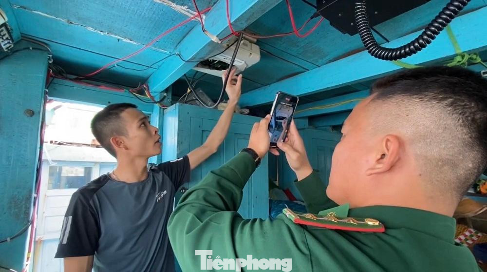 Toàn bộ thiết bị điện tử hàng hải, thông tin liên lạc, nhắn tin, máy giám sát hành trình đều bị sét đánh phá hủy, vô hiệu hóa.