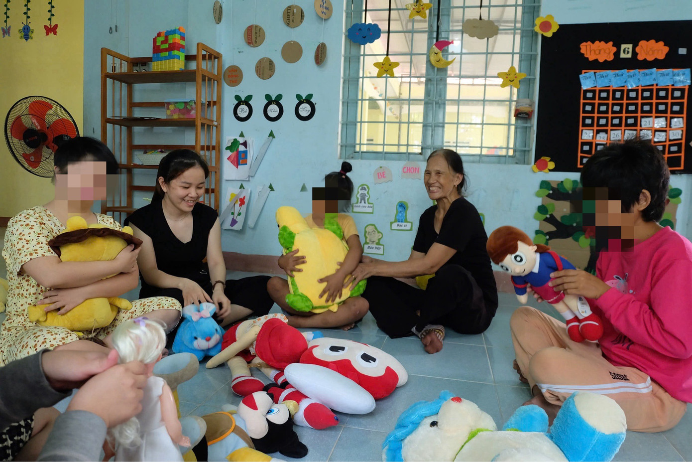 Bà Nguyễn Thị Hường rất mong Trung tâm sớm hoạt động trở lại.