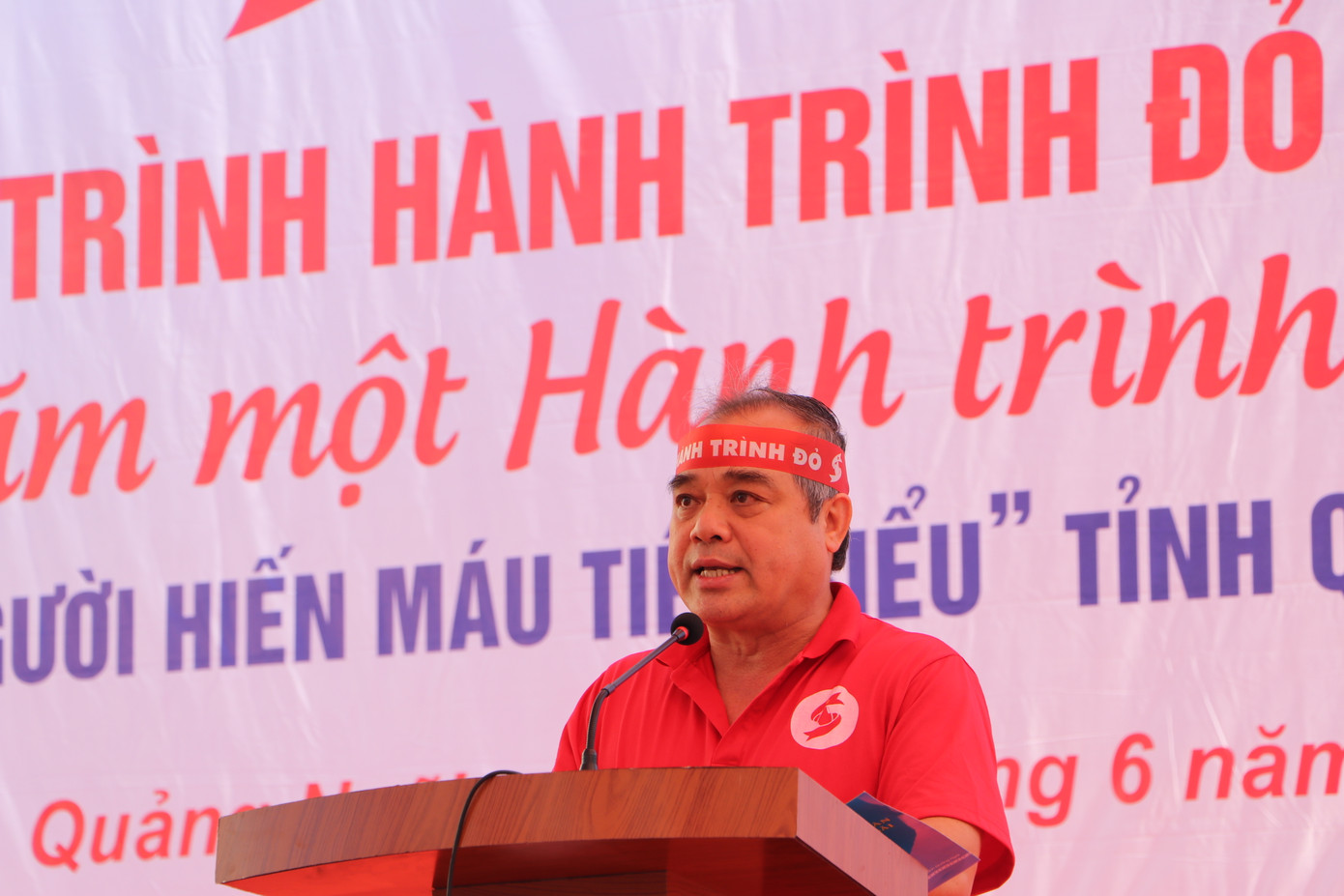 Phó Chủ tịch Thường trực UBND tỉnh Quảng Ngãi Trần Hoàng Tuấn phát biểu tại chương trình.