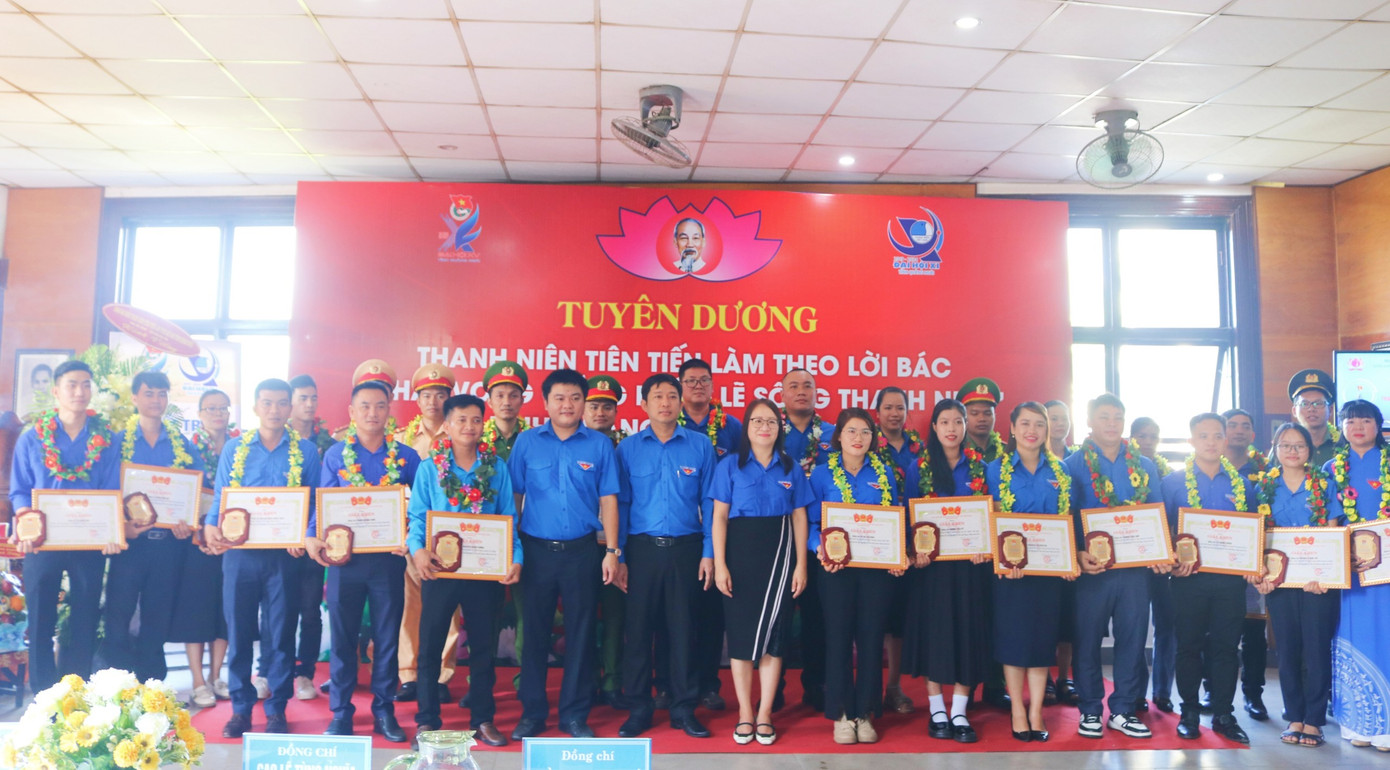 Tỉnh Đoàn Quảng Ngãi tuyên dương 25 thanh niên tiên tiến làm theo lời Bác.