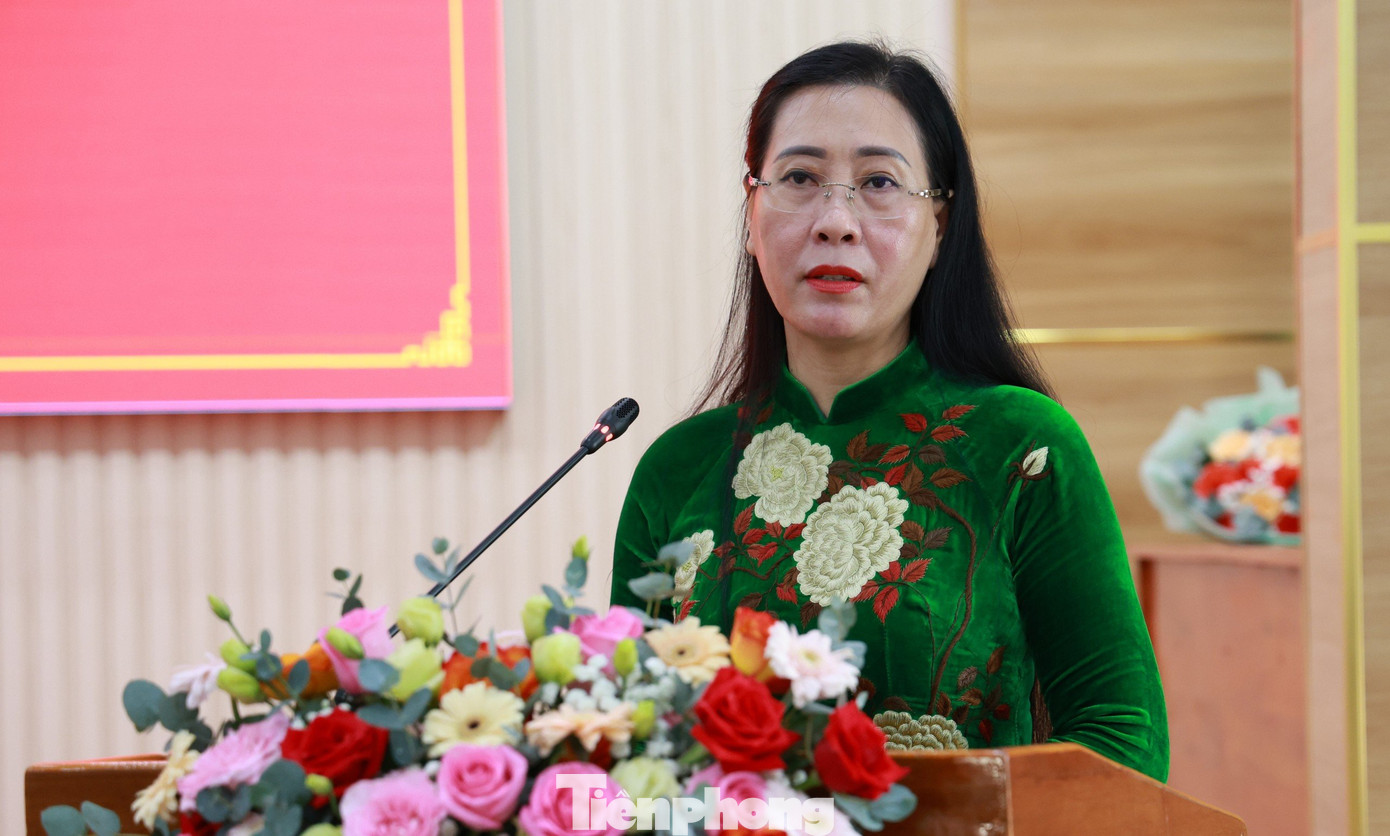 Bí thư Tỉnh ủy Quảng Ngãi Bùi Thị Quỳnh Vân phát biểu tại hội nghị. Bí thư Tỉnh ủy Quảng Ngãi Bùi Thị Quỳnh Vân phát biểu tại hội nghị.