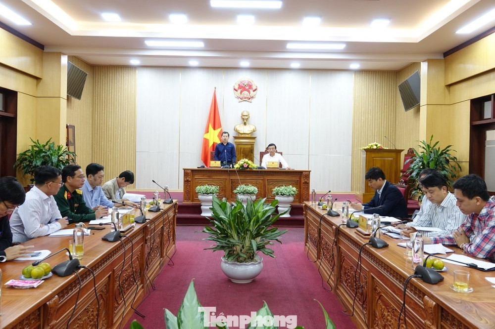 Thứ trưởng Bộ GTVT Nguyễn Danh Huy làm việc với tỉnh Quảng Ngãi.