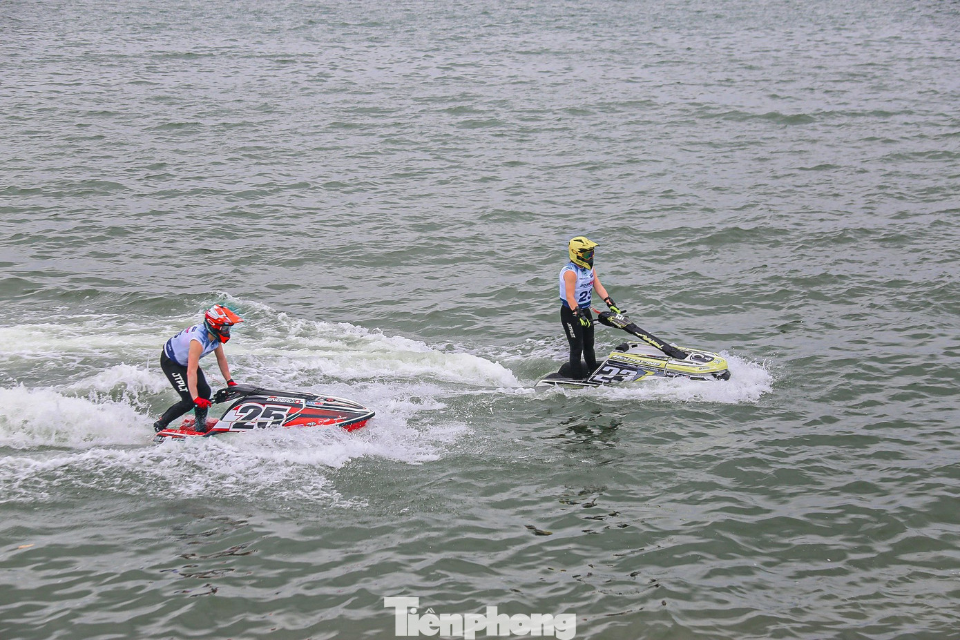 Bên cạnh giải đua mô tô nước UIM – ABP Aquabike World Championship (diễn ra từ 23 – 24/3), đua thuyền máy UIM F1H2O World Championship (29/3 – 31/3) và đua thuyền truyền thống, tại Đầm Thị Nại sẽ còn diễn ra các hoạt động thể thao mang tính biểu diễn nghệ thuật đẳng cấp cả ở dưới nước lẫn trên bầu trời Quy Nhơn như: trình diễn lướt ván phản lực, dù lượn có động cơ và trình diễn ánh sáng với thiết bị bay không người lái...