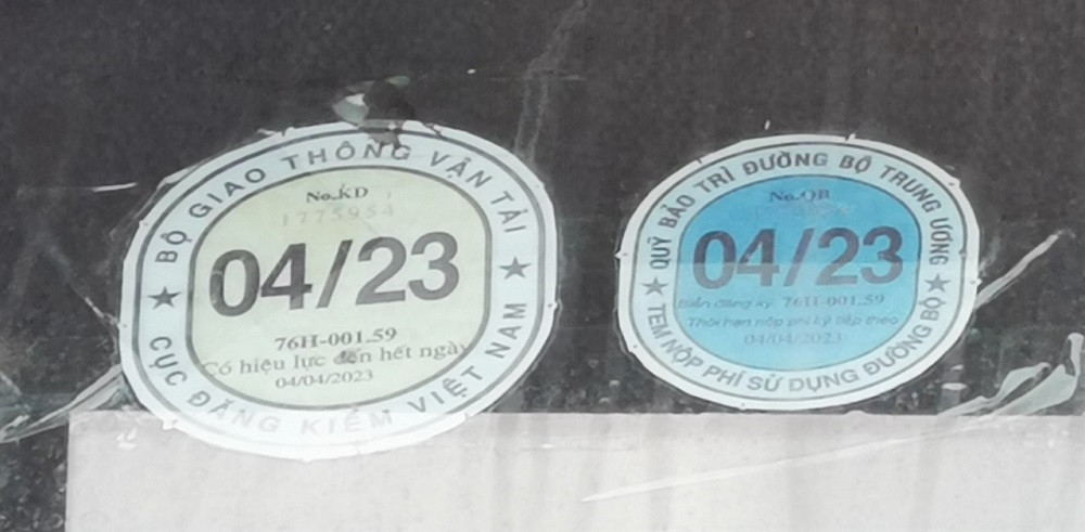 Tem kiểm định còn hạn nhưng qua trích xuất dữ liệu từ Cục đăng kiểm Việt Nam lại không có thông tin đăng kiểm trên hệ thống. Tem kiểm định còn hạn nhưng qua trích xuất dữ liệu từ Cục đăng kiểm Việt Nam lại không có thông tin đăng kiểm trên hệ thống.