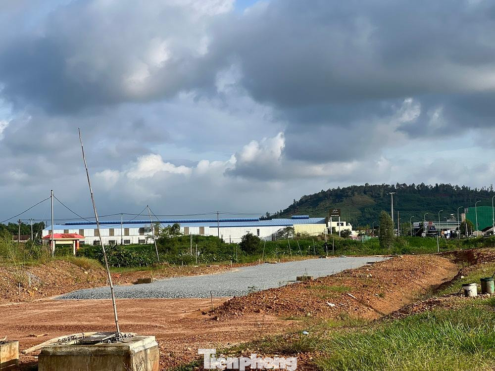 Nhiều nơi đã đấu nối các đường giao thông. Nhiều nơi đã đấu nối các đường giao thông.