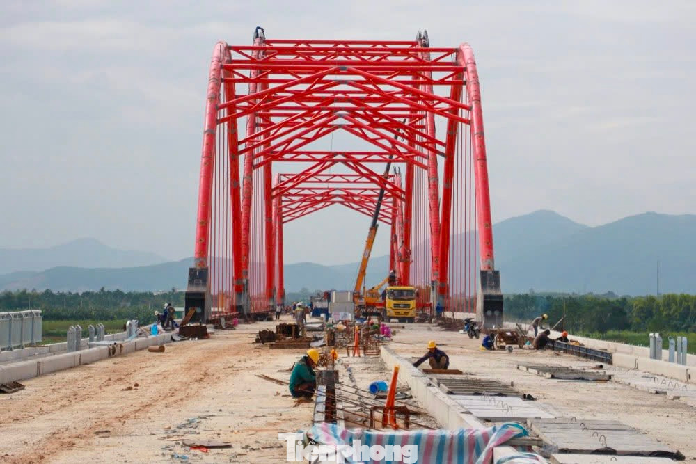 Sau khi hoàn thành, cầu Trà Khúc 3 đóng vai trò cực kỳ quan trọng trong việc kết nối giao thông cho khu tây huyện Tư Nghĩa và trung tâm huyện lỵ Sơn Tịnh (tỉnh Quảng Ngãi). Không chỉ vậy, khi cầu đưa vào hoạt động sẽ kết nối giao thông hai tuyến quan trọng là quốc lộ 24B và tỉnh lộ 623B.
