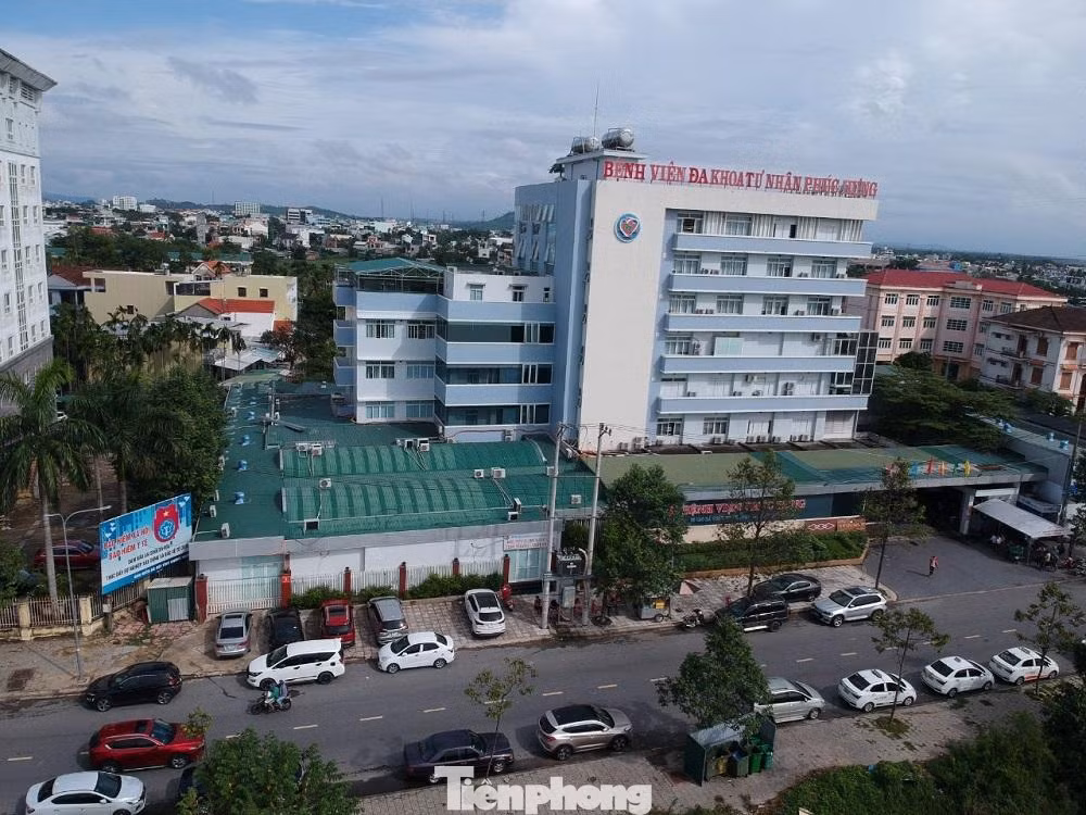 Đến nay đã gần 2 năm trôi qua kể từ khi bị xử phạt, các hạng mục xây dựng không phép của Công ty CP Phúc Hưng vẫn còn tồn tại.
