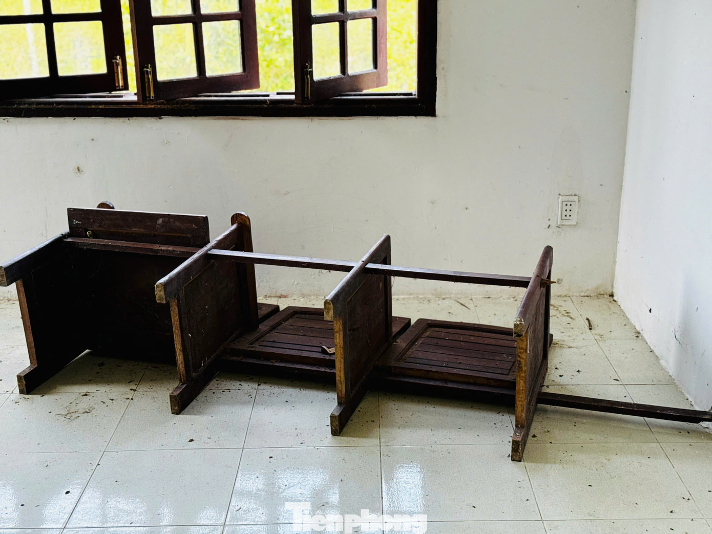 Lãnh đạo UBND huyện Trà Bồng cho hay, việc sắp xếp, điều chuyển các công sản cho một số cơ quan đơn vị sử dụng lại nhằm tránh lãng phí, nhưng số công trình dôi dư quá nhiều. Ảnh: Nguyễn Ngọc