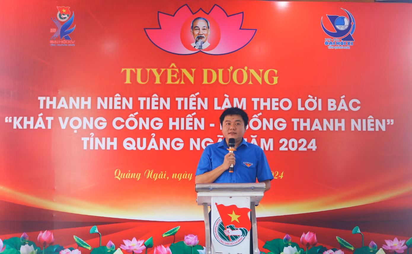 Anh Trần Đăng Minh - Phó Bí thư Tỉnh Đoàn Quảng Ngãi phát biểu tại buổi lễ. Anh Trần Đăng Minh - Phó Bí thư Tỉnh Đoàn Quảng Ngãi phát biểu tại buổi lễ.