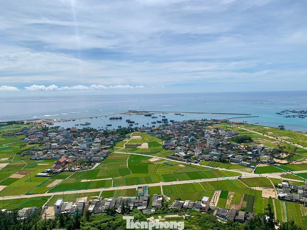 Mùa mưa bão cũng sắp đến, người dân huyện đảo Lý Sơn đang chờ đợi giải pháp căn cơ để “an cư lạc nghiệp”, góp phần giữ vững mảnh đất thiêng liêng giữa biển khơi.