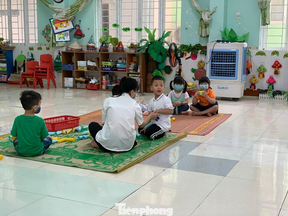 Sáng nay Trường mầm non Bình Minh, TP Quảng Ngãi chỉ có khoảng 20% trên tổng số 504 học sinh đến lớp