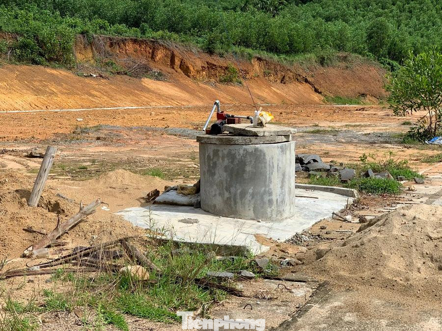 Nước sinh hoạt thiếu hụt nghiêm trọng. Ảnh: Nguyễn Ngọc