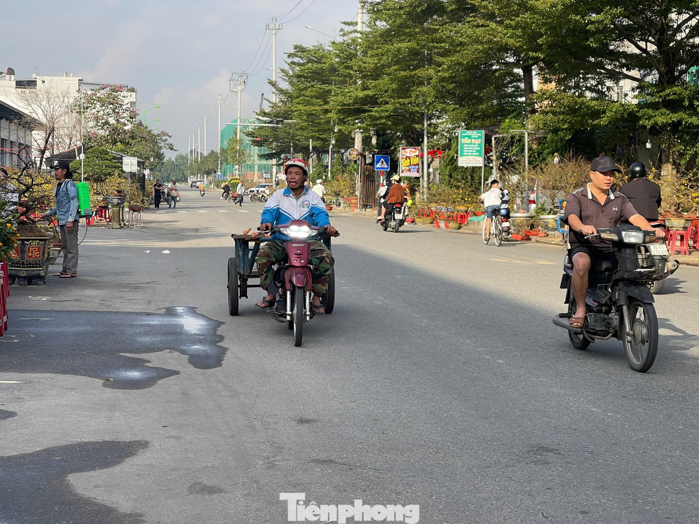 Theo nhiều tiểu thương, sức mua rất yếu. Ảnh: Nguyễn Ngọc