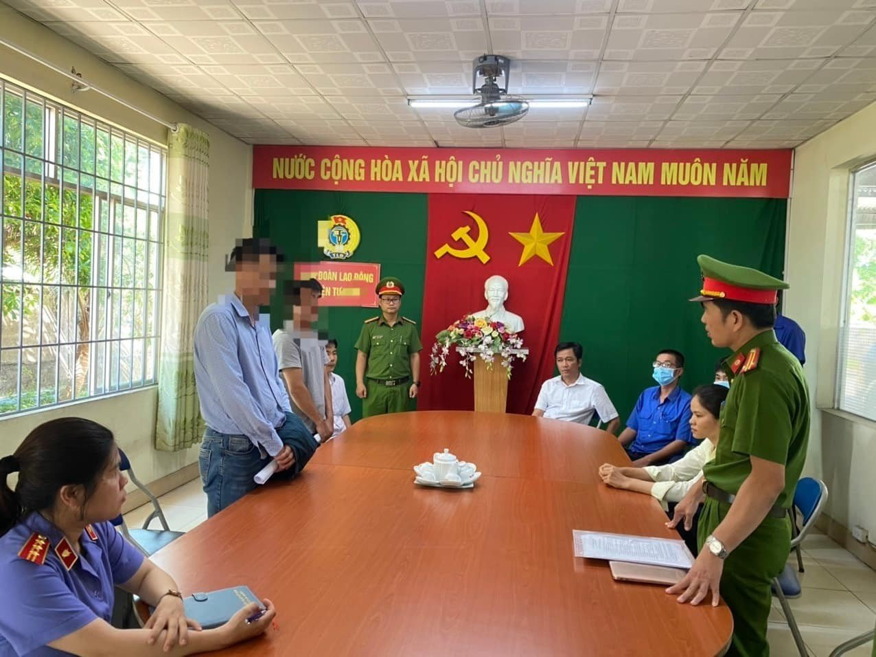 Giám đốc và Phó giám đốc của Trung tâm đăng kiểm xe cơ giới 76-02D ở Quảng Ngãi vừa bị khởi tố. Ảnh: CACC