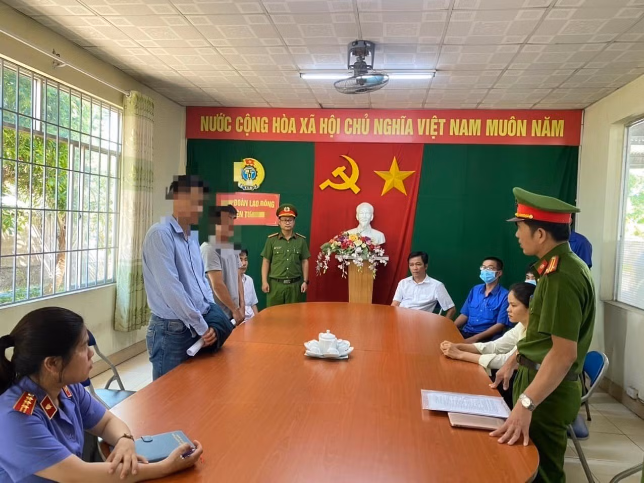Giám đốc và Phó giám đốc của Trung tâm đăng kiểm xe cơ giới 76-02D ở Quảng Ngãi vừa bị khởi tố. Ảnh: CACC