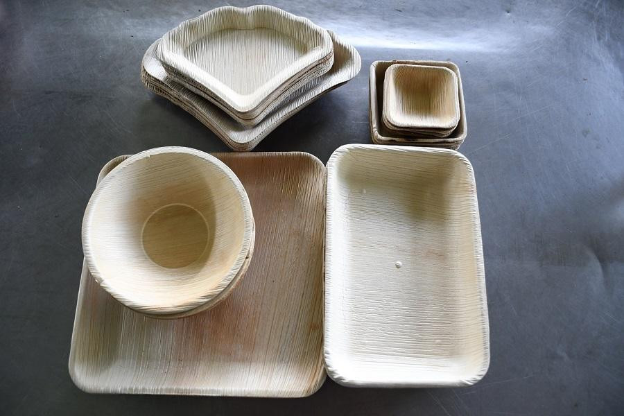 Những sản phẩm được hoàn thiện từ mo cau. Ảnh: Nguyễn Ngọc Những sản phẩm được hoàn thiện từ mo cau. Ảnh: Nguyễn Ngọc