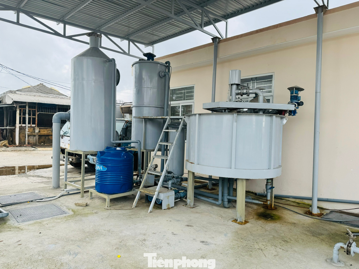 Do thiếu kinh phí vận hành nên các hệ thống, thu gom, trạm xử lý nước thải ở cảng cá Tịnh Kỳ không thể hoạt động thường xuyên.