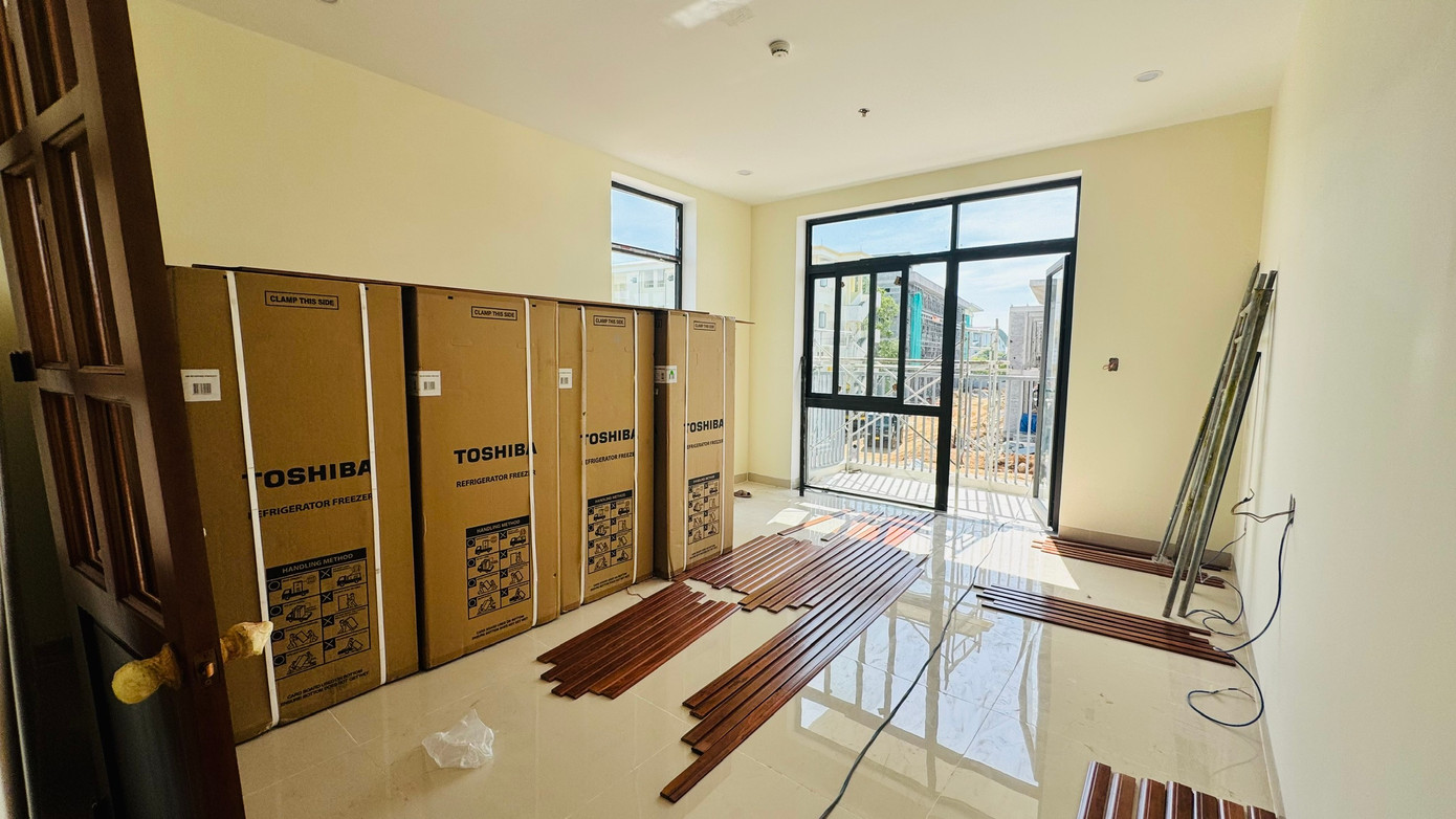 Một phòng nhà công vụ đang trong giai đoạn hoàn thiện.