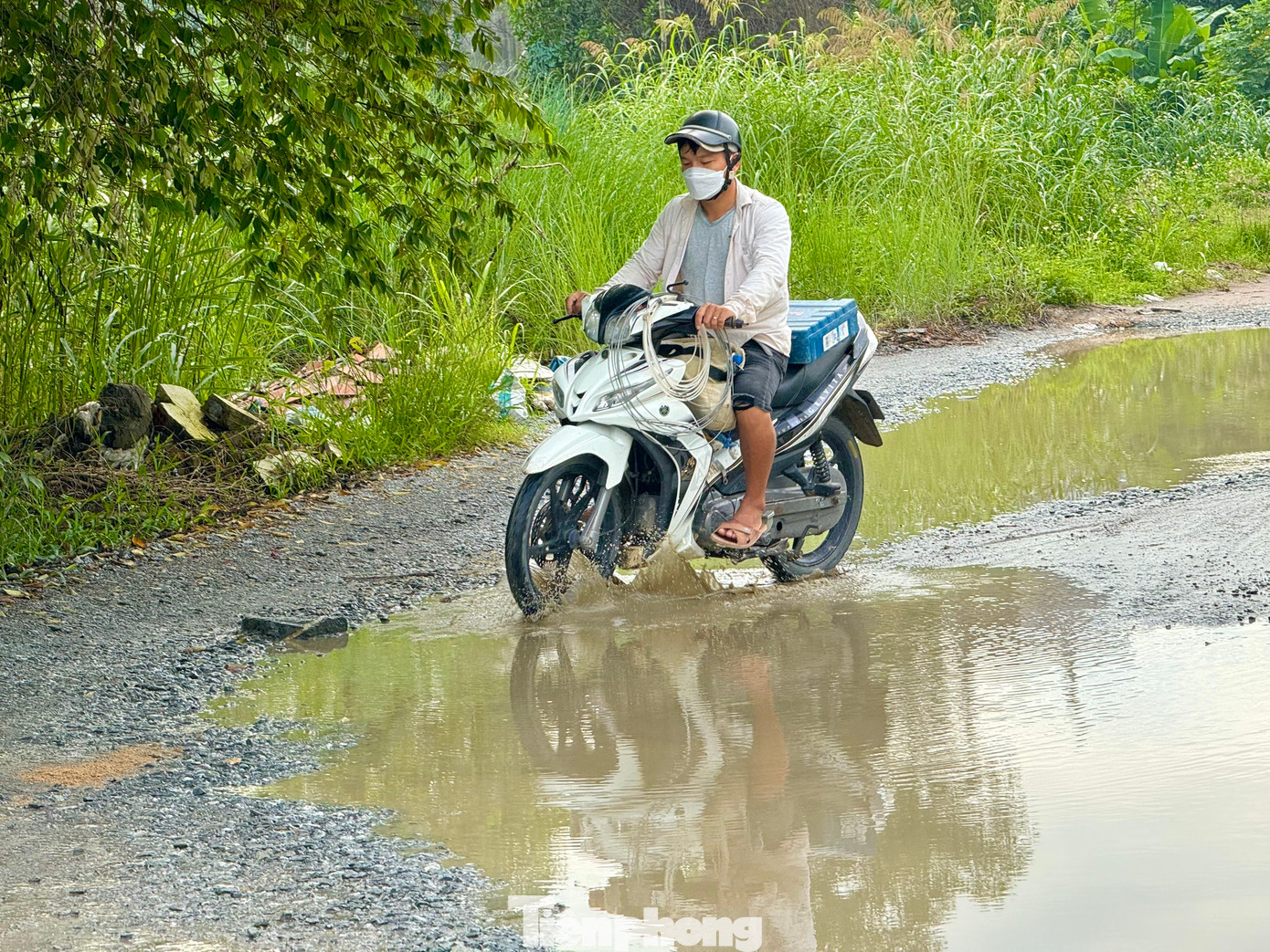 Ngoài ra, một số trường hợp đã đồng ý với phương án bồi thường, TĐC. Nhưng thực tế chính quyền chưa bố trí TĐC. Trải qua thời gian, vướng mắc phát sinh khi phương án giao đất ban hành từ chục năm trước đơn giá nộp tiền sử dụng đất rất thấp, giờ nếu giao đất thực tế đơn giá tăng cao, người dân không đồng ý.