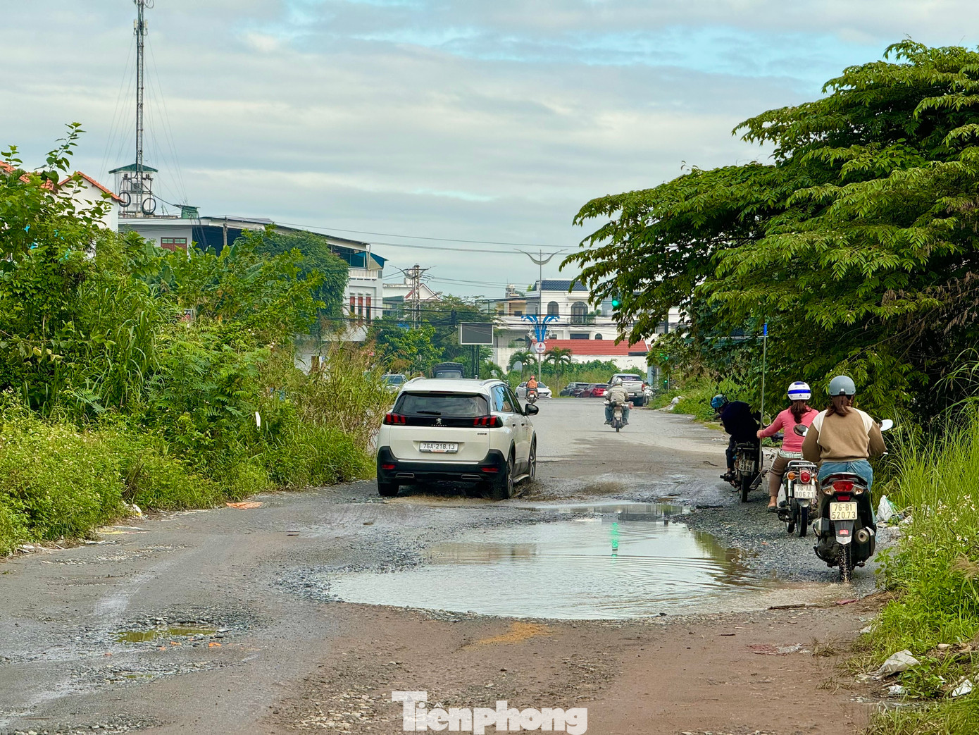 Theo UBND tỉnh Quảng Ngãi, mục tiêu của dự án đường Chu Văn An nối dài là để nối thông vùng lõi trung tâm TP. Quảng Ngãi với khu vực bờ bắc sông Trà Khúc, đặc biệt phát huy hiệu quả công trình cầu Thạch Bích. Thế nhưng, sau gần 12 năm kể từ khi có chủ trương và 9 năm khởi động, đến nay dự án chưa hẹn ngày về đích.