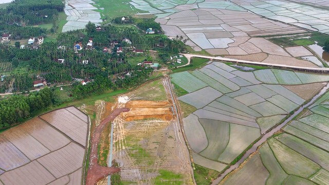 Vướng GPMB Dự án cao tốc Quảng Ngãi - Hoài Nhơn tại xã Hành Đức (huyện Nghĩa Hành).