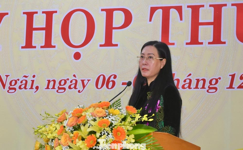 Bà Bùi Thị Quỳnh Vân - Bí thư Tỉnh ủy, Chủ tịch HĐND tỉnh Quảng Ngãi. Bà Bùi Thị Quỳnh Vân - Bí thư Tỉnh ủy, Chủ tịch HĐND tỉnh Quảng Ngãi.