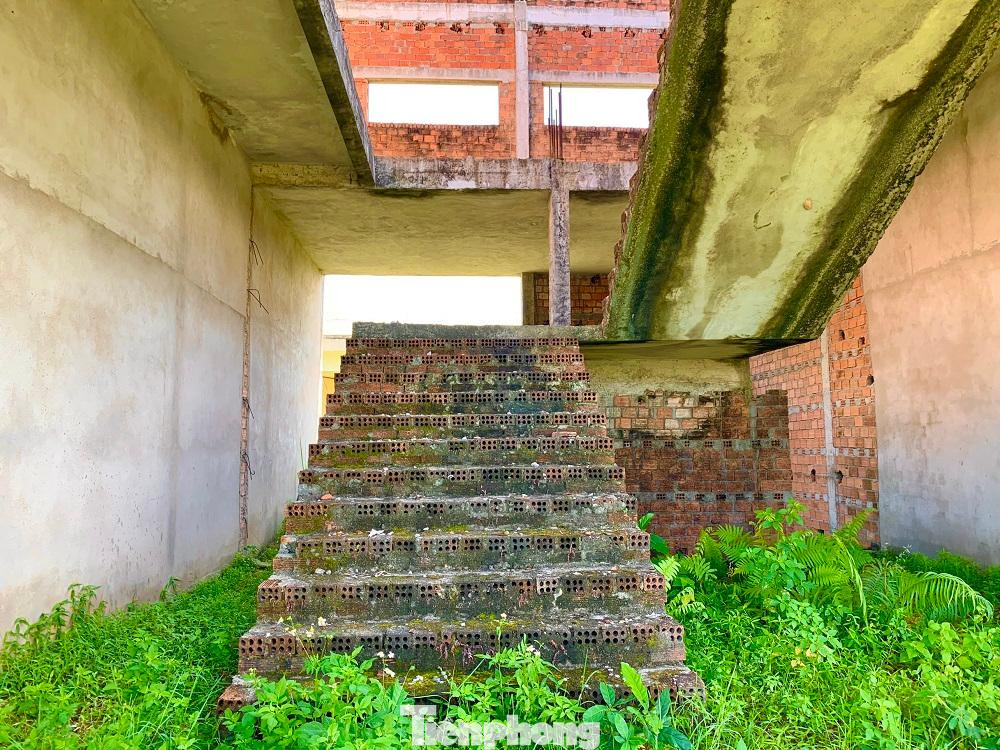 Dự án được xây dựng trên khuôn viên diện tích hơn 30.000m2, gồm các hạng mục: Nhà tầng dạy lý thuyết, xưởng thực hành,.... dự kiến vào cuối năm 2014 sẽ hoàn thành và đưa vào sử dụng. Đây là 1 trong 10 trung tâm dạy nghề kiểu mẫu được Bộ LĐ-TB&amp;XH chọn đầu tư thí điểm trong giai đoạn 2012-2015.